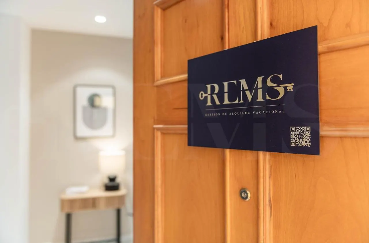 Elegant Apartment In The Heart Of Malaga By Rems